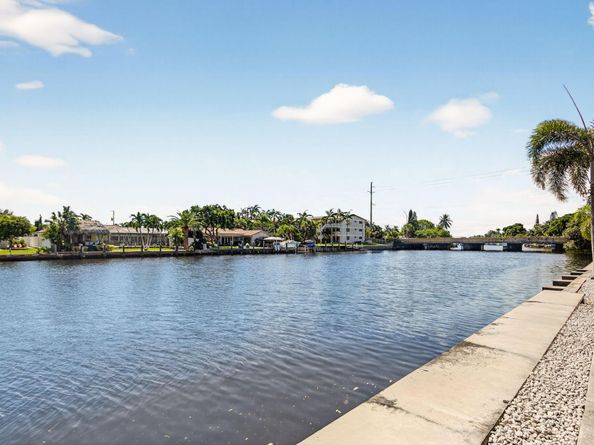 130 Cypress Club Drive 324, Pompano Beach FL 33060