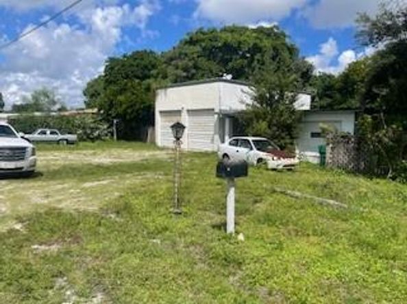 1601 NW 147th Street Dr, Miami FL 33167