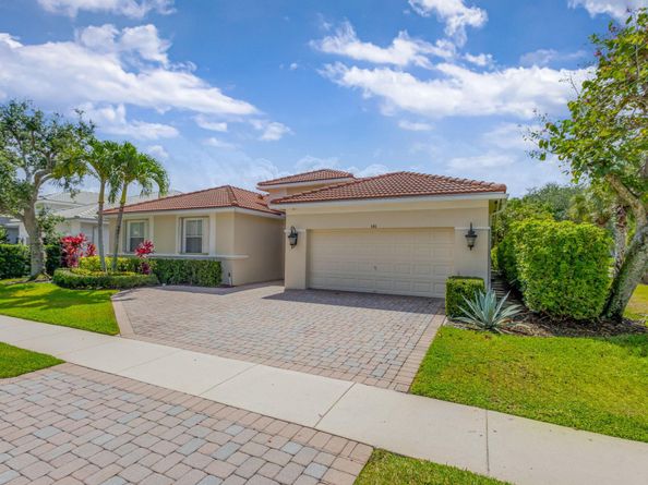 101 Sedona Way, Palm Beach Gardens FL 33418