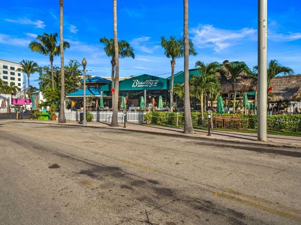 101 Sedona Way, Palm Beach Gardens FL 33418