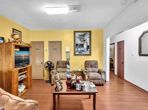520 NW 49th St, Miami FL 33127