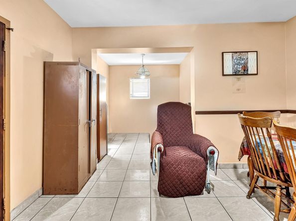 520 NW 49th St, Miami FL 33127
