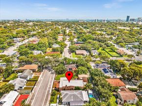 520 NW 49th St, Miami FL 33127