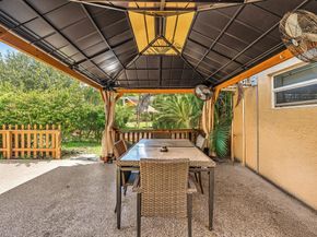520 NW 49th St, Miami FL 33127