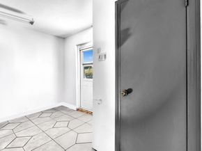 520 NW 49th St, Miami FL 33127