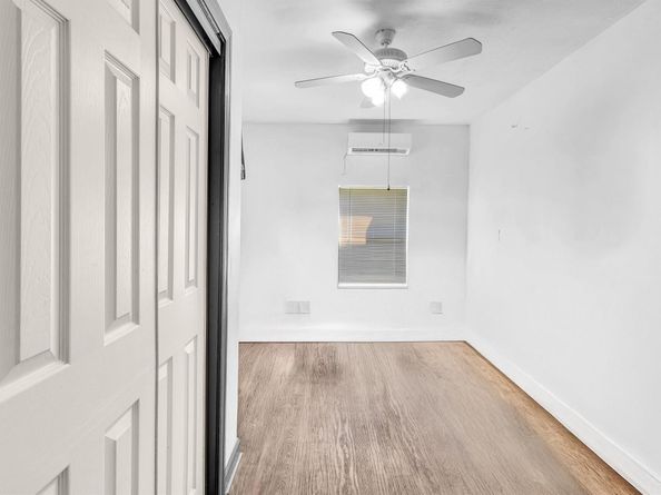 520 NW 49th St, Miami FL 33127