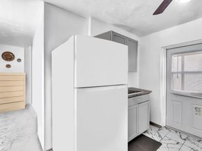 520 NW 49th St, Miami FL 33127