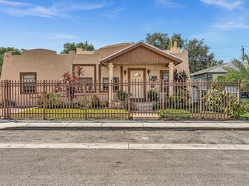 520 NW 49th St