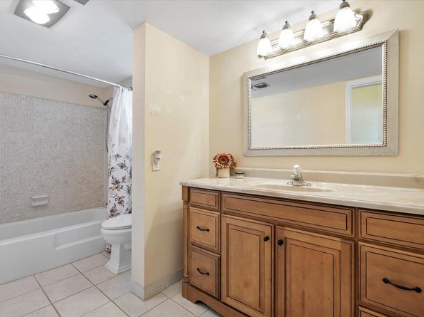 3050 NE 47th Ct 108, Fort Lauderdale FL 33308