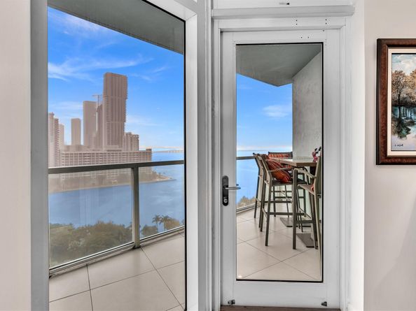1900 N Bayshore Dr 1504, Miami FL 33132