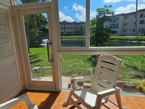 721 Lori Dr 105, Palm Springs FL 33461
