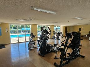 721 Lori Dr 105, Palm Springs FL 33461