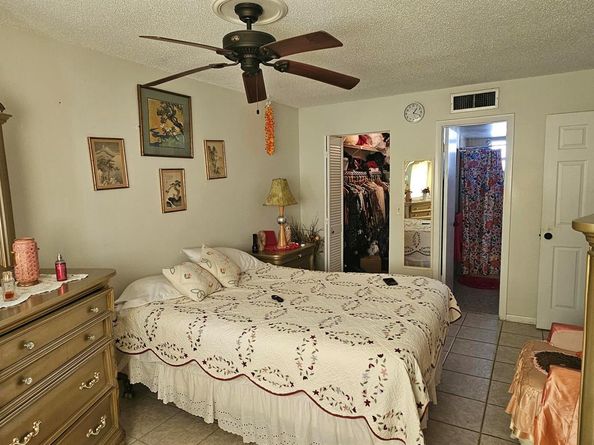 721 Lori Dr 105, Palm Springs FL 33461