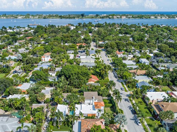 441 33rd Street, West Palm Beach FL 33407