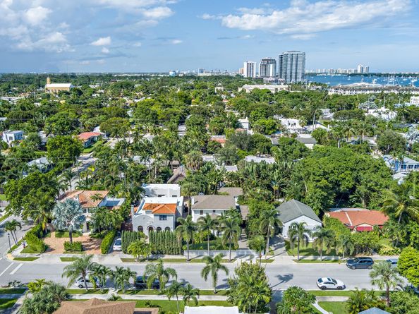 441 33rd Street, West Palm Beach FL 33407