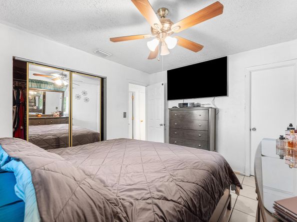 2840 NW 8th Street, Pompano Beach FL 33069