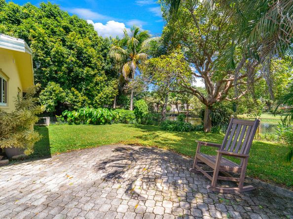 1040 Renmar Drive, Plantation FL 33317