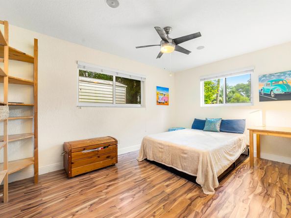 1040 Renmar Drive, Plantation FL 33317