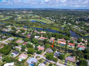 1040 Renmar Drive, Plantation FL 33317