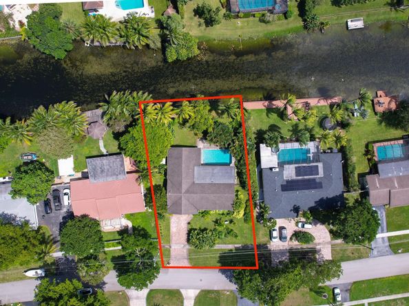 1040 Renmar Drive, Plantation FL 33317