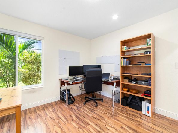 1040 Renmar Drive, Plantation FL 33317