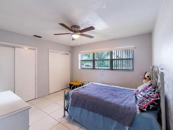 4416 W Broward Boulevard, Plantation FL 33317