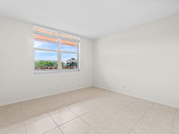 14671 Bonaire Boulevard 409, Delray Beach FL 33446