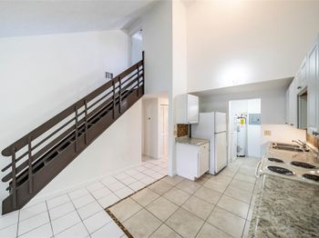 3625 SW 70th Ave