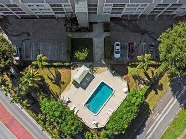 505 Spencer Drive 406, West Palm Beach FL 33409