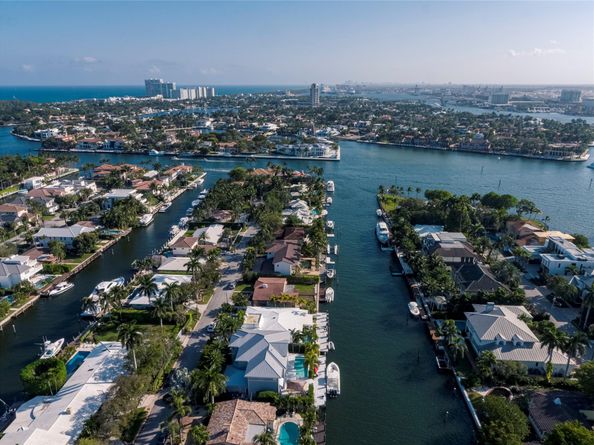 701 Flamingo Dr, Fort Lauderdale FL 33301
