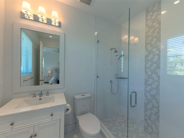 701 Flamingo Dr, Fort Lauderdale FL 33301