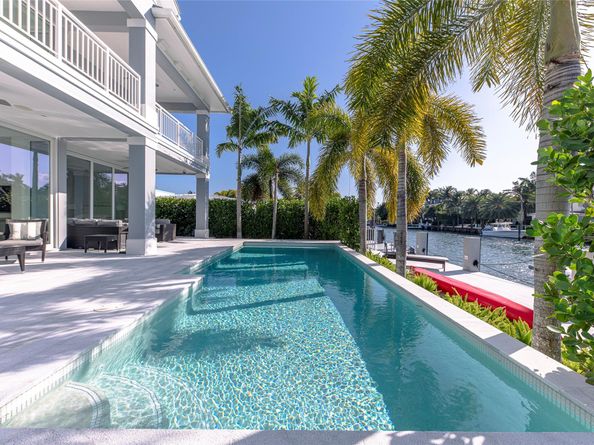 701 Flamingo Dr, Fort Lauderdale FL 33301