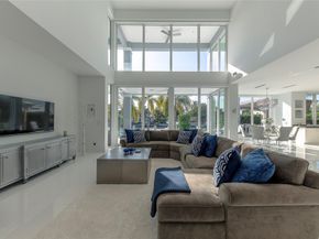 701 Flamingo Dr, Fort Lauderdale FL 33301