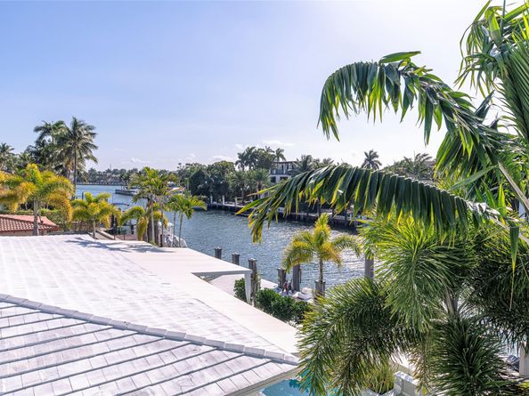 701 Flamingo Dr, Fort Lauderdale FL 33301