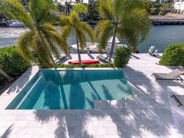 701 Flamingo Dr, Fort Lauderdale FL 33301