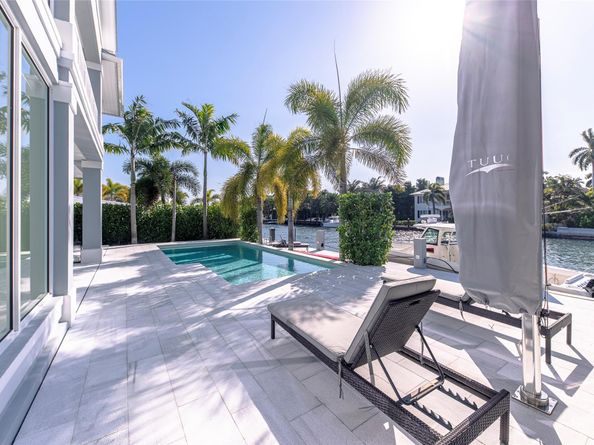 701 Flamingo Dr, Fort Lauderdale FL 33301