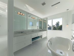 701 Flamingo Dr, Fort Lauderdale FL 33301
