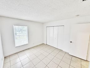 1136 NW 5th Ct, Fort Lauderdale FL 33311