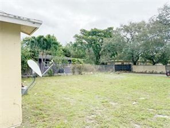 1136 NW 5th Ct, Fort Lauderdale FL 33311