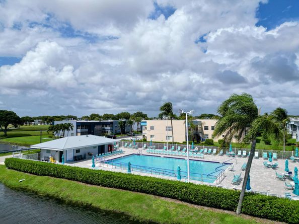 405 Burgundy I, Delray Beach FL 33484