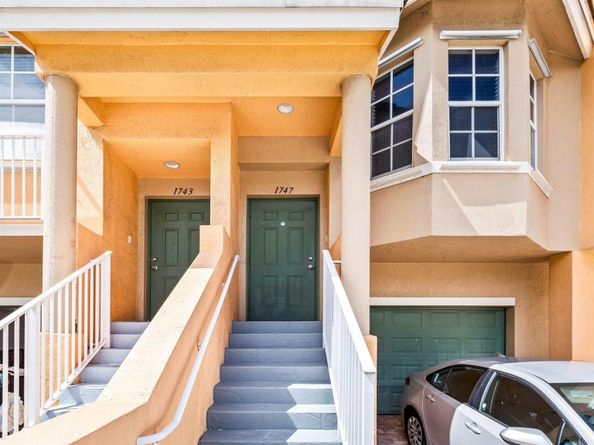 1747 NE 6th Street, Boynton Beach FL 33435