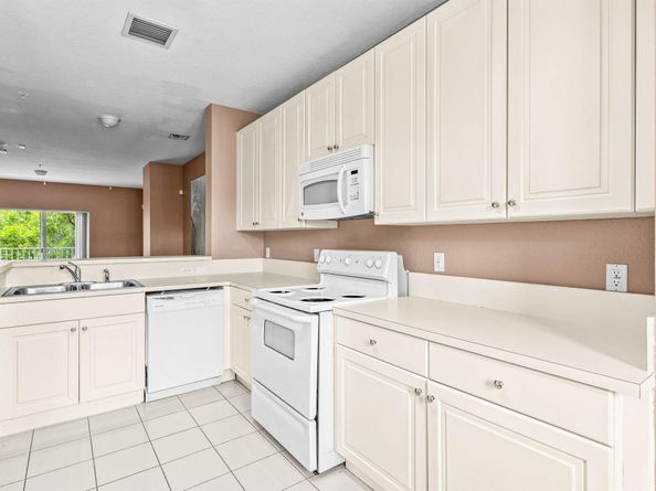 1747 NE 6th Street, Boynton Beach FL 33435