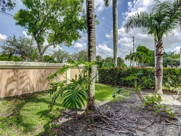 3810 N Jog Road 106, West Palm Beach FL 33411