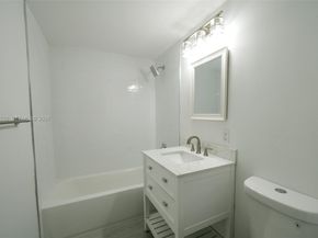 2740 SW 28th Terrace 603, Miami FL 33133