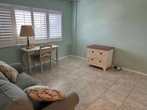 2300 NE 33rd Ave 403, Fort Lauderdale FL 33305