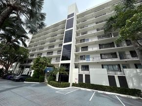 2300 NE 33rd Ave 403, Fort Lauderdale FL 33305