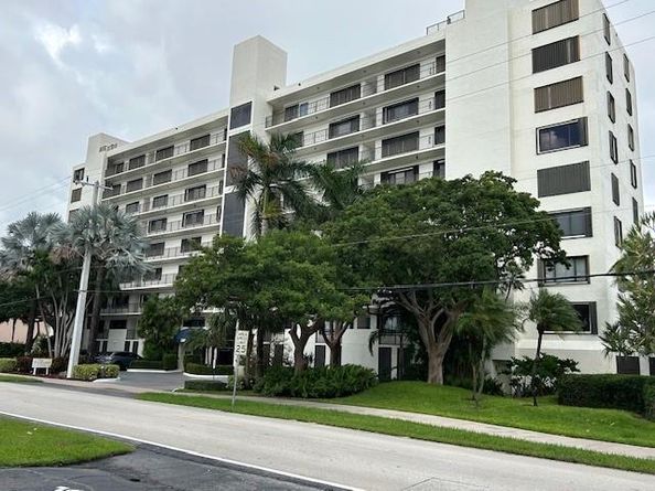 2300 NE 33rd Ave 403, Fort Lauderdale FL 33305