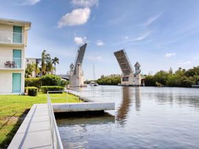 200 Horizons W 111, Boynton Beach FL 33435