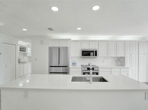10541 NW 17th St, Plantation FL 33322