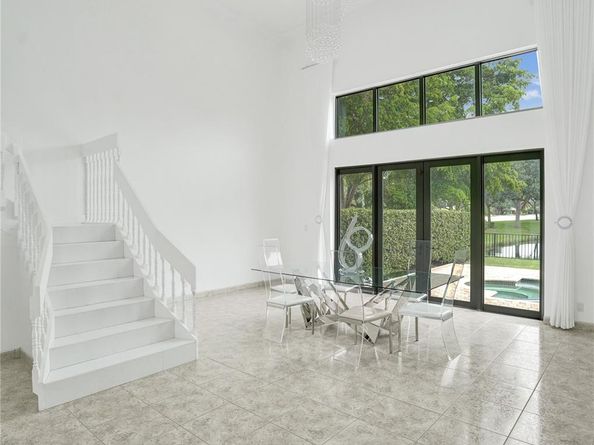 10541 NW 17th St, Plantation FL 33322